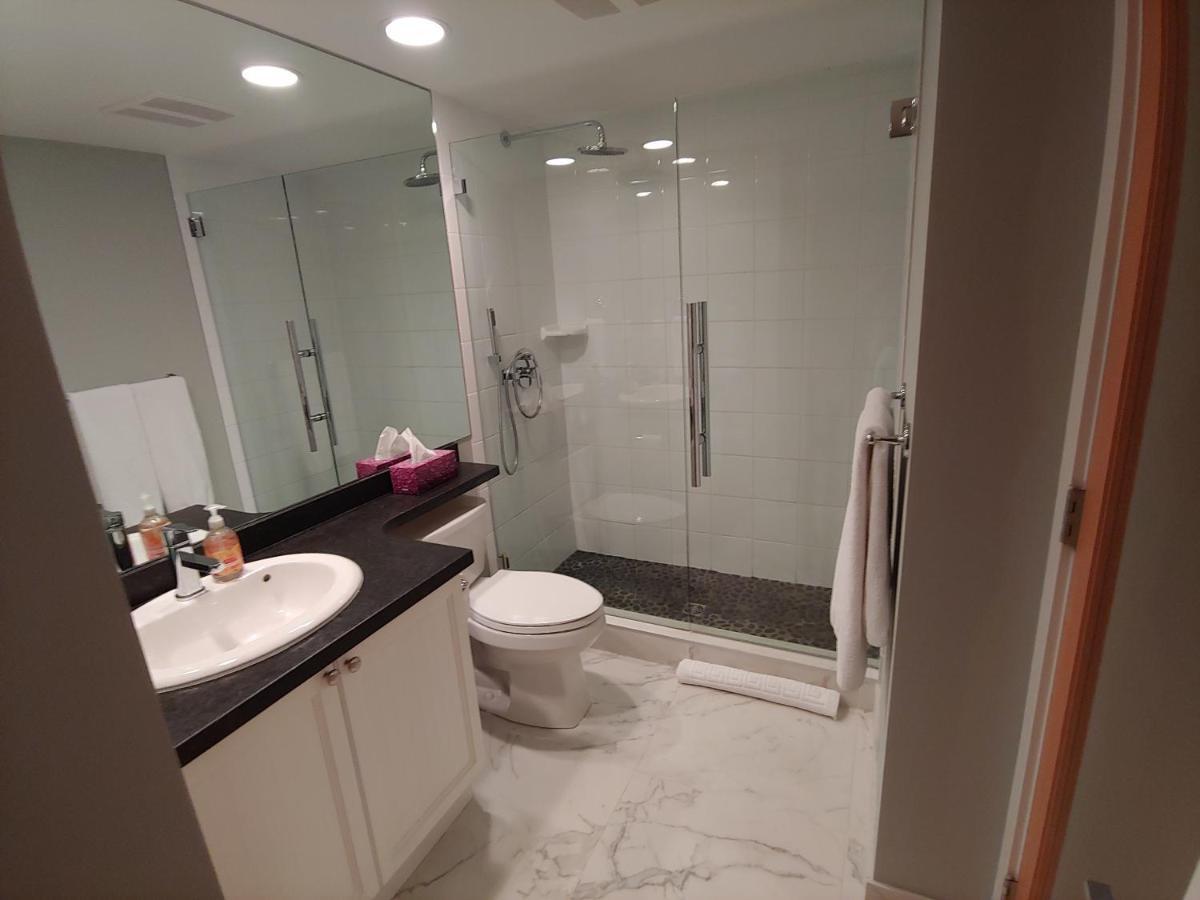 Tyndalstone Lodge 3 Bedroom In The Heart Of Village North Уистлер Экстерьер фото