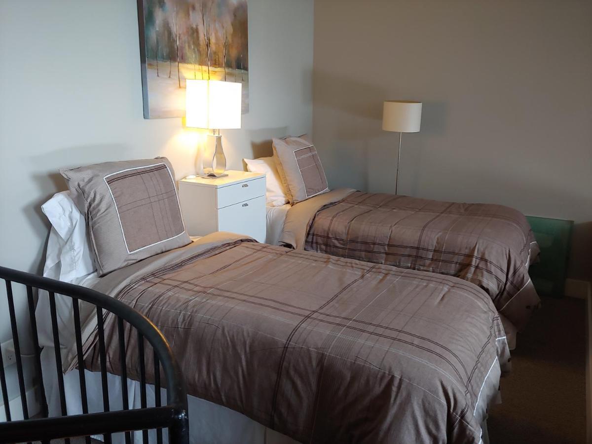 Tyndalstone Lodge 3 Bedroom In The Heart Of Village North Уистлер Экстерьер фото